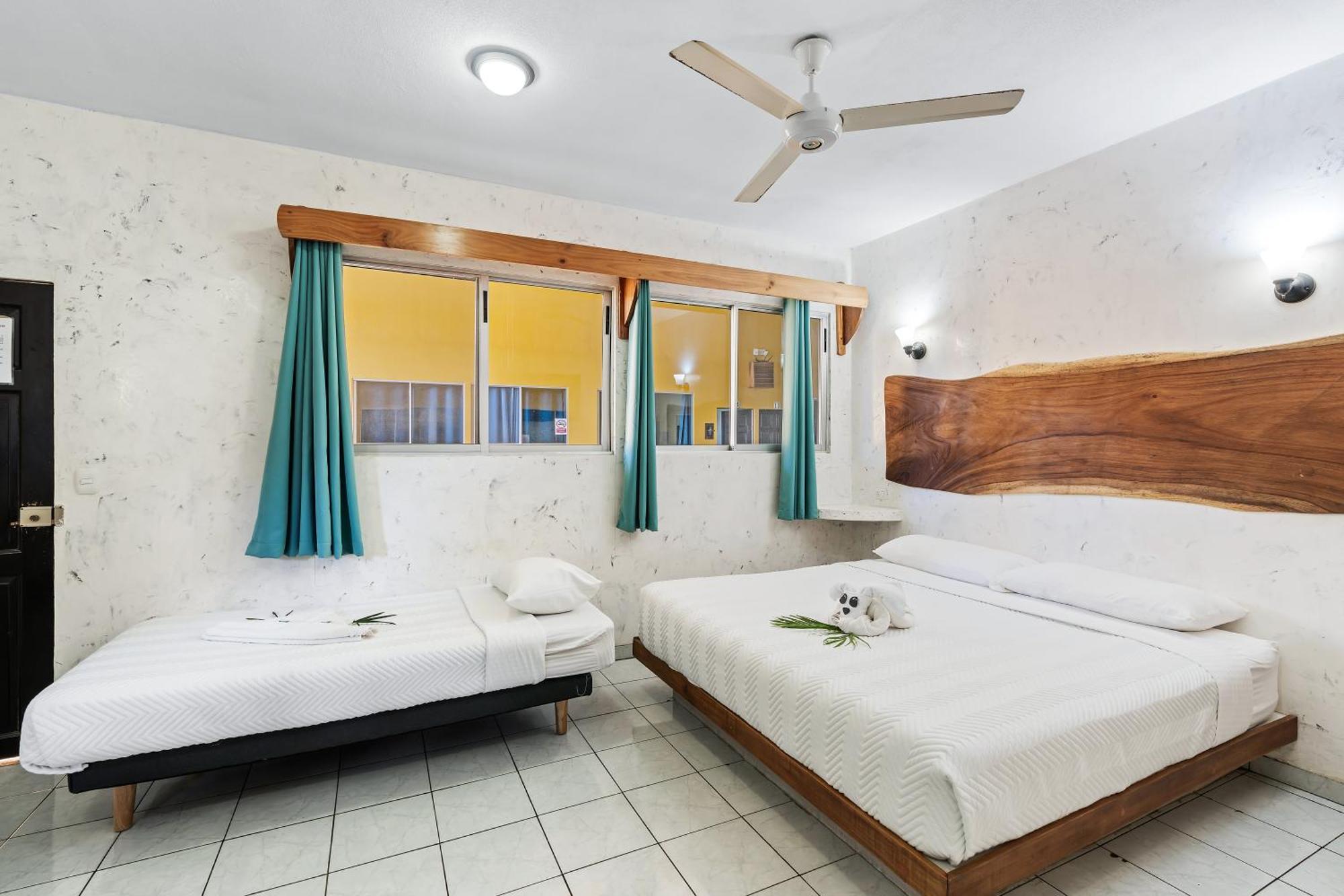 Hotel Tamarindo Inn - 1 Mi To Tamarindo Beach 외부 사진