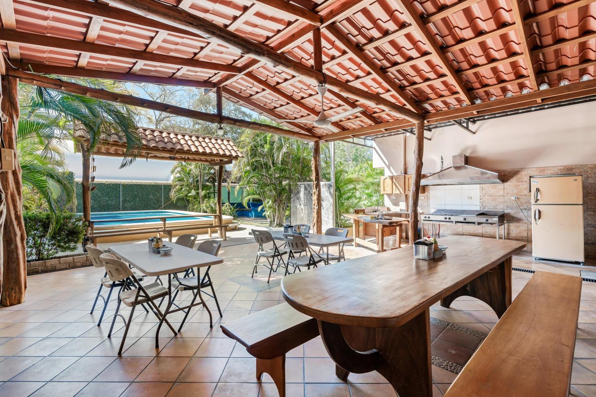 Hotel Tamarindo Inn - 1 Mi To Tamarindo Beach 외부 사진