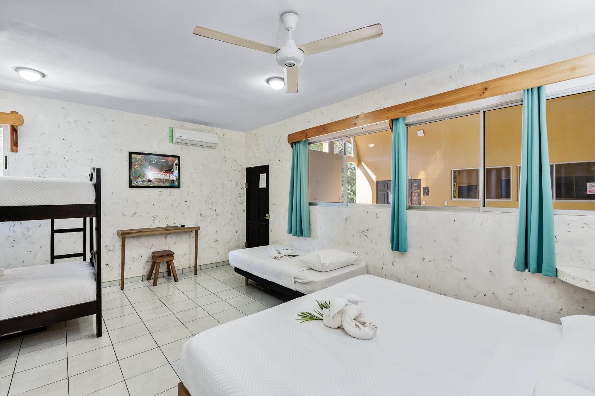 Hotel Tamarindo Inn - 1 Mi To Tamarindo Beach 외부 사진